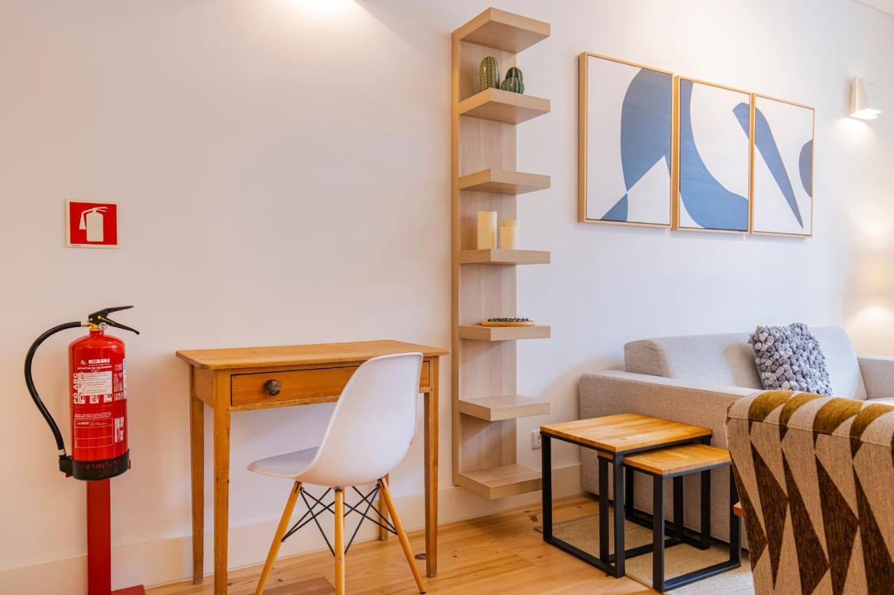 Modern Rustic Flat In Santos By Lovelystay Lisboa Екстериор снимка